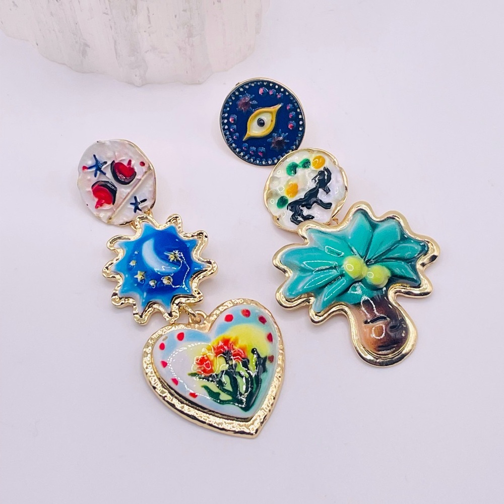 Zara Resin Palm Tree Flower Earrings